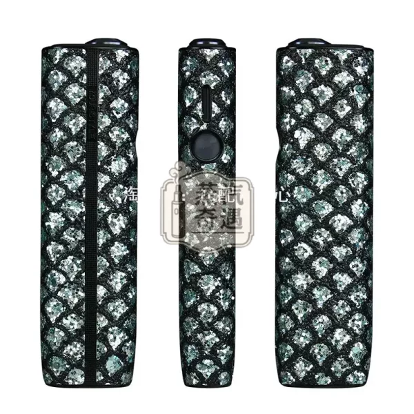 IQOS ILUMA ONE 水晶魚鱗紋保護套綠色款特寫