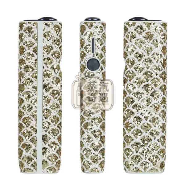 IQOS ILUMA ONE 水晶魚鱗紋保護套金色款特寫