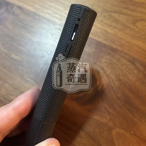 IQOS ILUMA ONE雙拼色TPU保護套 黑色款實拍特寫
