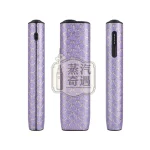IQOS ILUMA i ONE 魚鱗紋保護套紫色款特寫圖