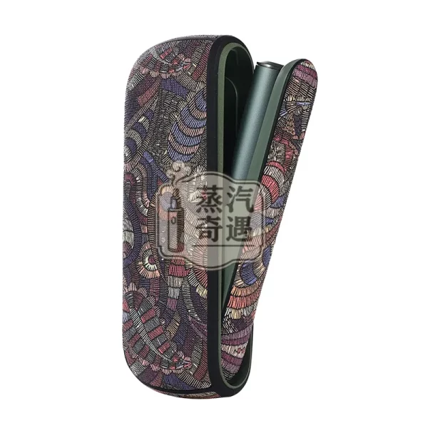 IQOS ILUMA 腰果花紋PU皮革保護套紫色款特寫圖