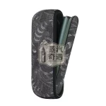 IQOS ILUMA 腰果花紋PU皮革保護套黑色款特寫圖